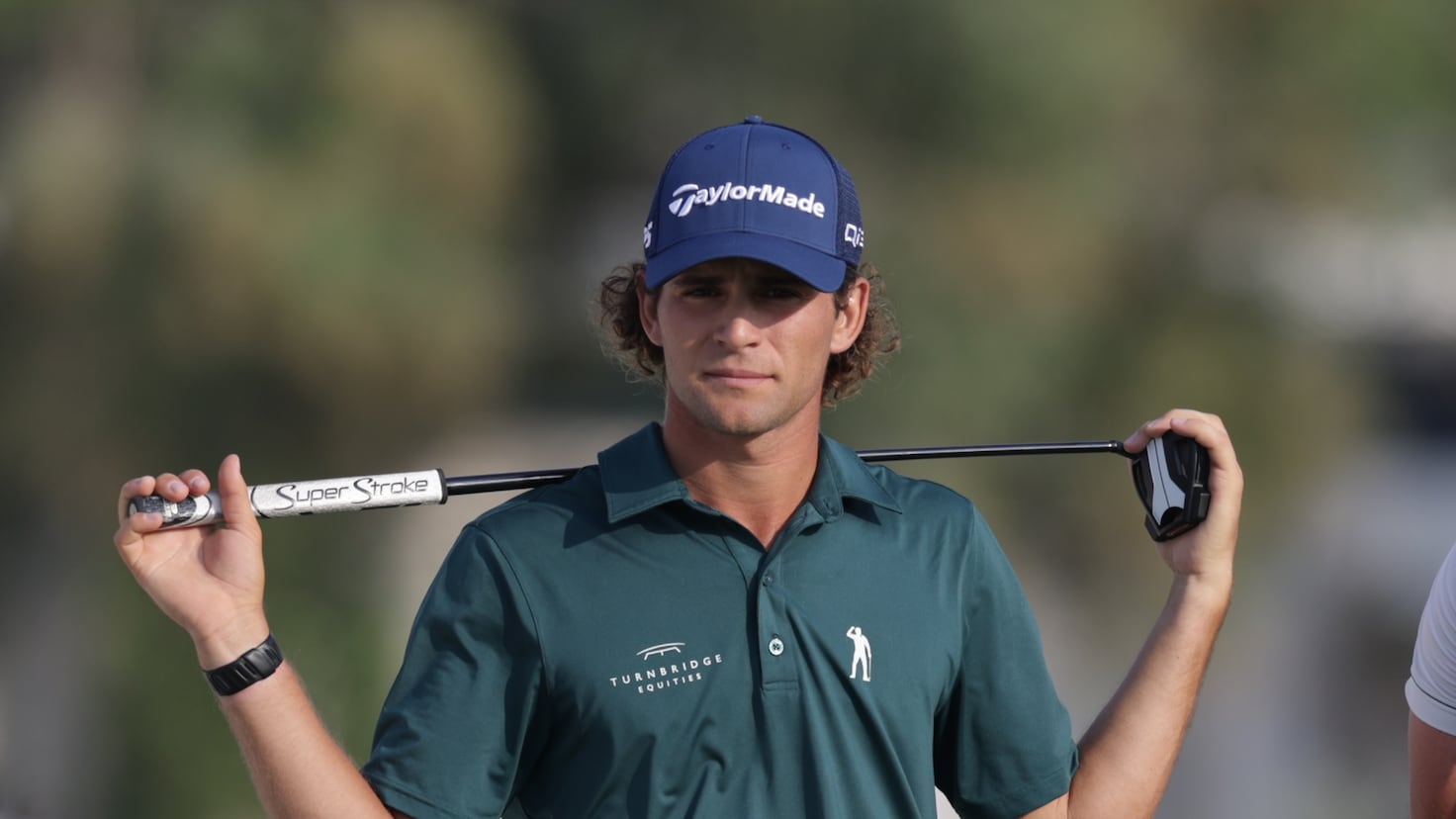 Ayora, a un golpe de McIlroy y del sueño de la tarjeta PGA