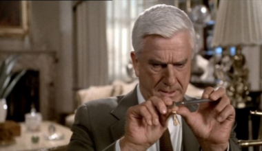 Eligen a una película de Leslie Nielsen como la mejor comedia de la historia: Este es el Top 10