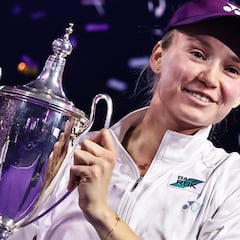 Rybakina hace saltar la banca con su título en las WTA Finals 