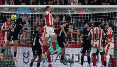 El VAR evita en el último minuto otro desastre en El Molinón