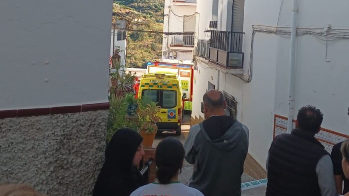 Mueren un matrimonio y sus dos hijos por un escape de gas en Torrox (Málaga) | Actualidad
