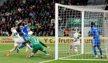 El Madrid de Xabi se cae