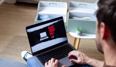 Las "ciberpatrullas" de la Guardia Civil de Castellón detectan la estafa estrella de este Black Friday: el iPhone 17 | Sociedad