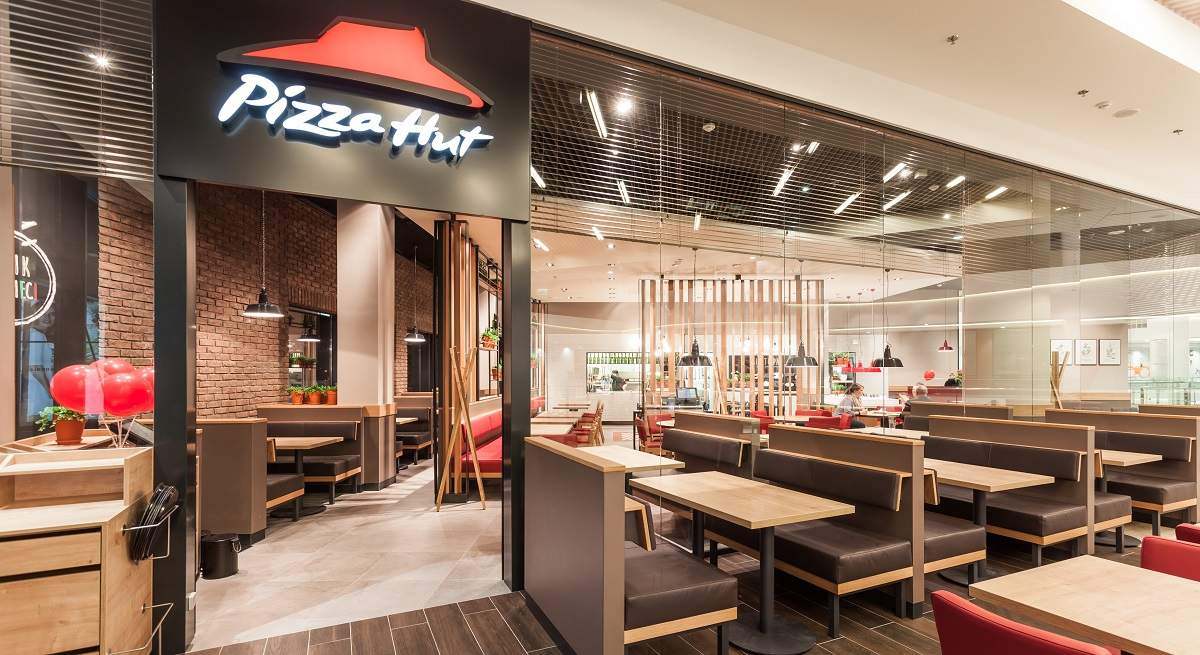 La dueña de KFC y Taco Bell se rinde ante Domino's y pone a la venta Pizza Hut