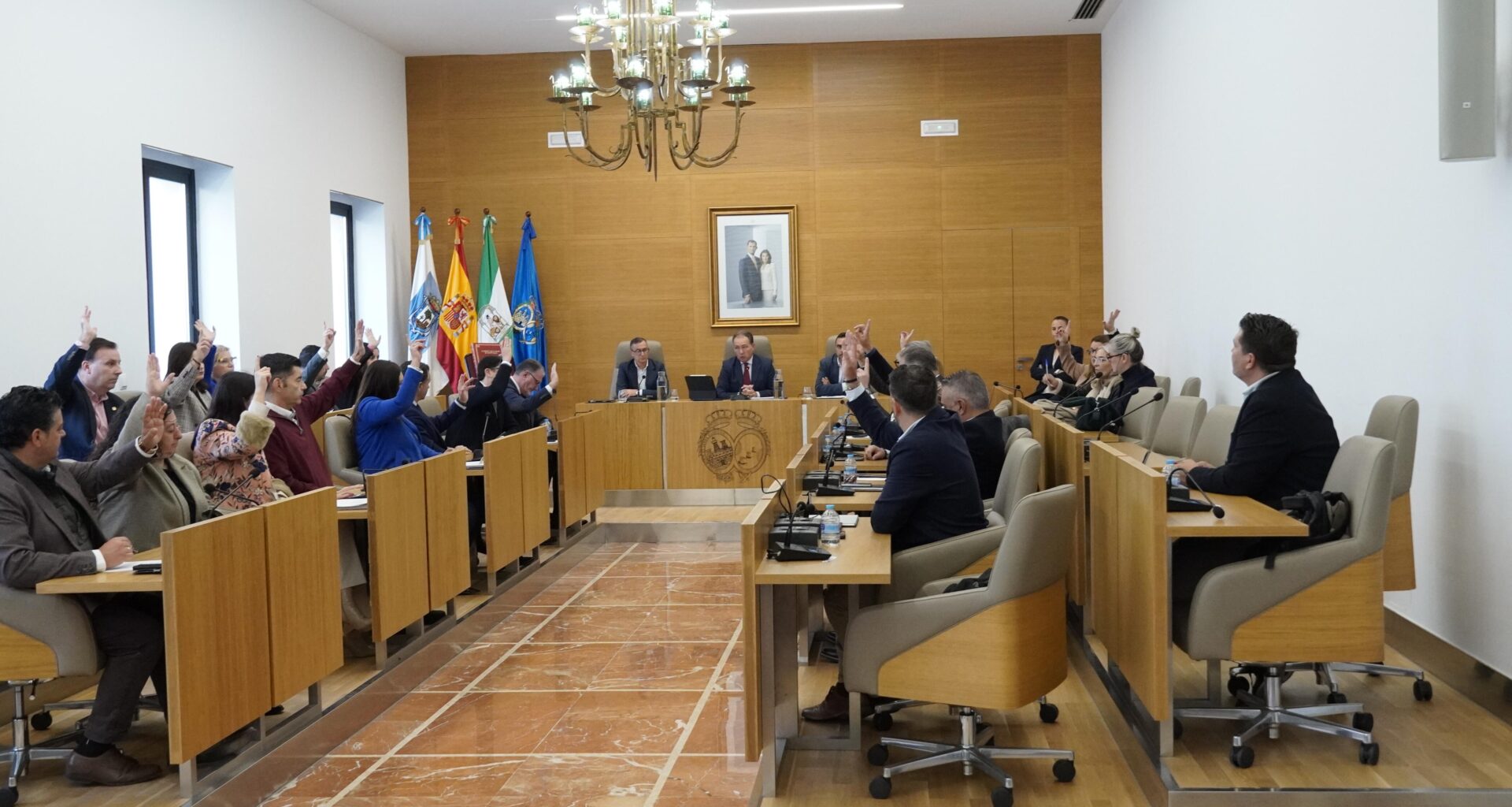 El Pleno de la Diputación respalda la concesión de las Medalla de Oro de la Provincia de Huelva 2025