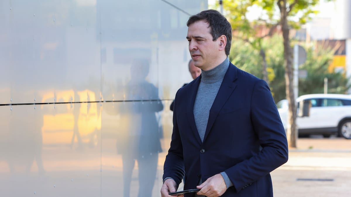 La defensa del hermano de Sánchez pide apartar por falta de imparcialidad a tres magistrados de la Sala que le juzgará | Tribunales