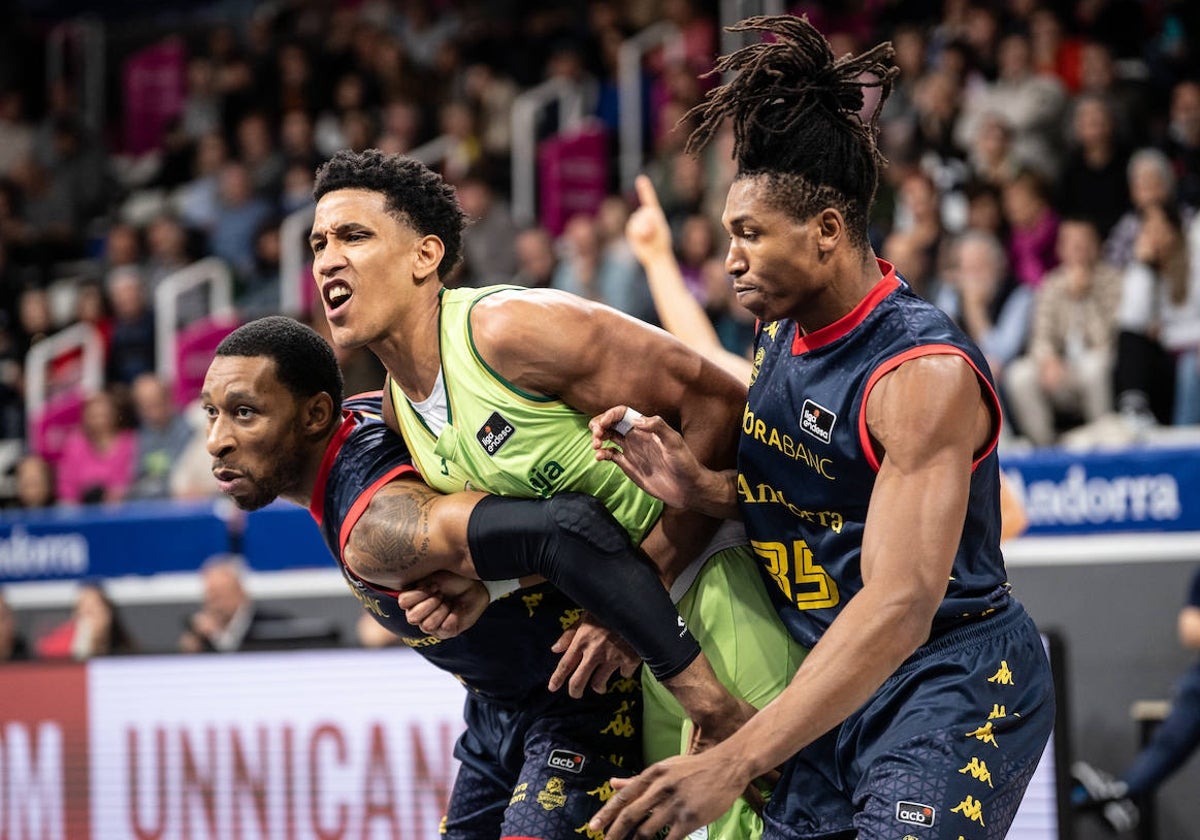 Preocupantes sensaciones de un Unicaja ridiculizado en Andorra (98-74)