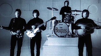The Beatles tocando "Help" (Captura