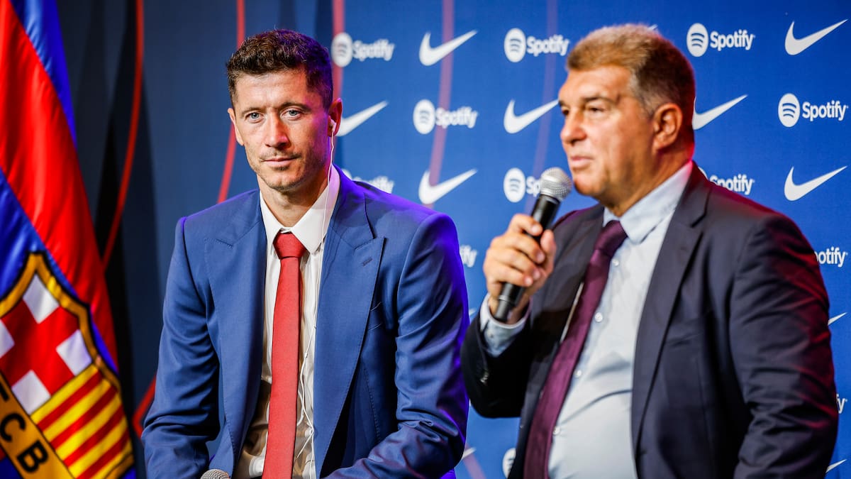 El escritor de la biografía de Lewandowski confirma que el Barça le pidió que dejase de marcar: "Fue la primera y probablemente la última vez que le han pedido que no marque" | Fútbol