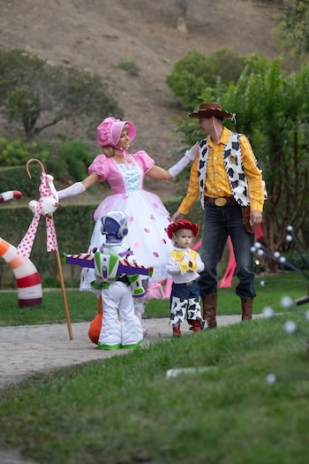 Paris Hilton celebró Halloween con