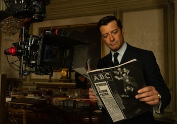 Álvaro Morte como Adolfo Suárez