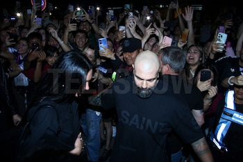 La artista británica saludó a