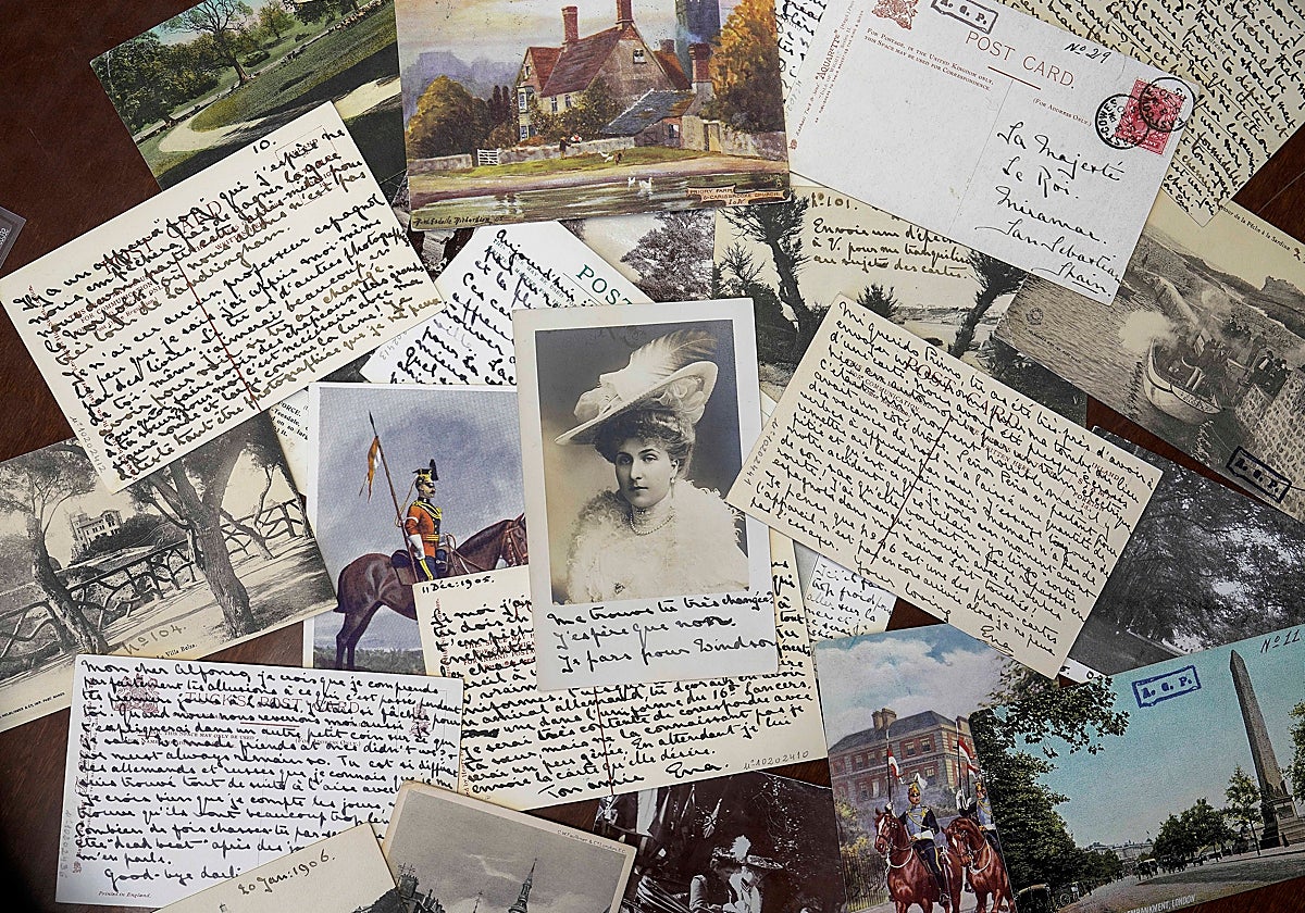 Las postales entre Ena y Alfonso XIII: romance a la vista