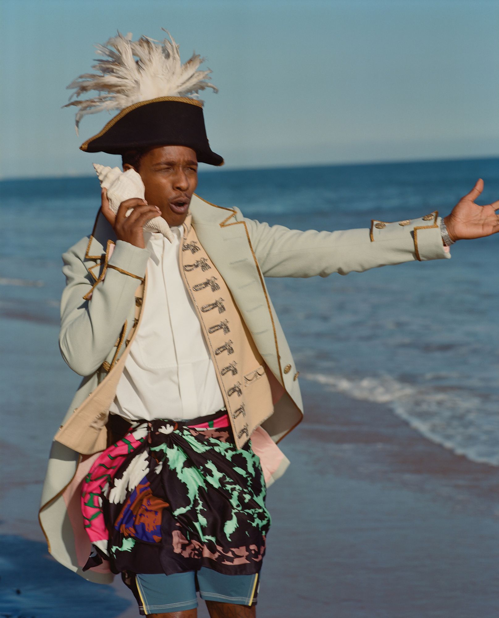 Shorts de Quiksilver y reloj de Audemars Piguet.