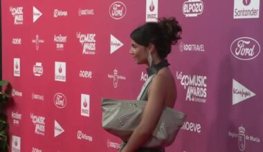 Bombai, Nil Moliner o Vicco, entre otros, pasan por la alfobra roja de LOS40 Music Awards