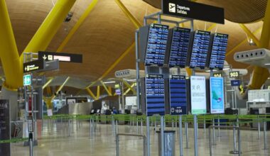 La Agencia de Protección de Datos multa a Aena por sus sistemas de reconocimiento facial | Economía y negocios