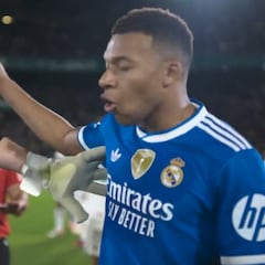 La escena de Mbappé según pitó el árbitro: muy pocas veces le han visto así...