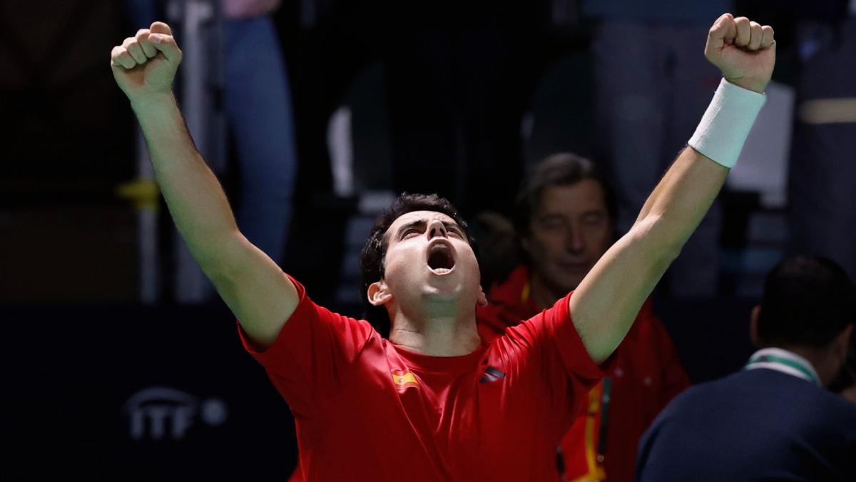 retrasó su luna de miel por España