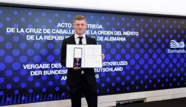 Kroos, 'caballero del honor' de Alemania