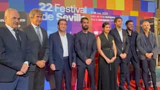 El Betis estrecha vínculos con Isco Alarcón: la risa cómplice del malagueño con "la foto de la renovación"