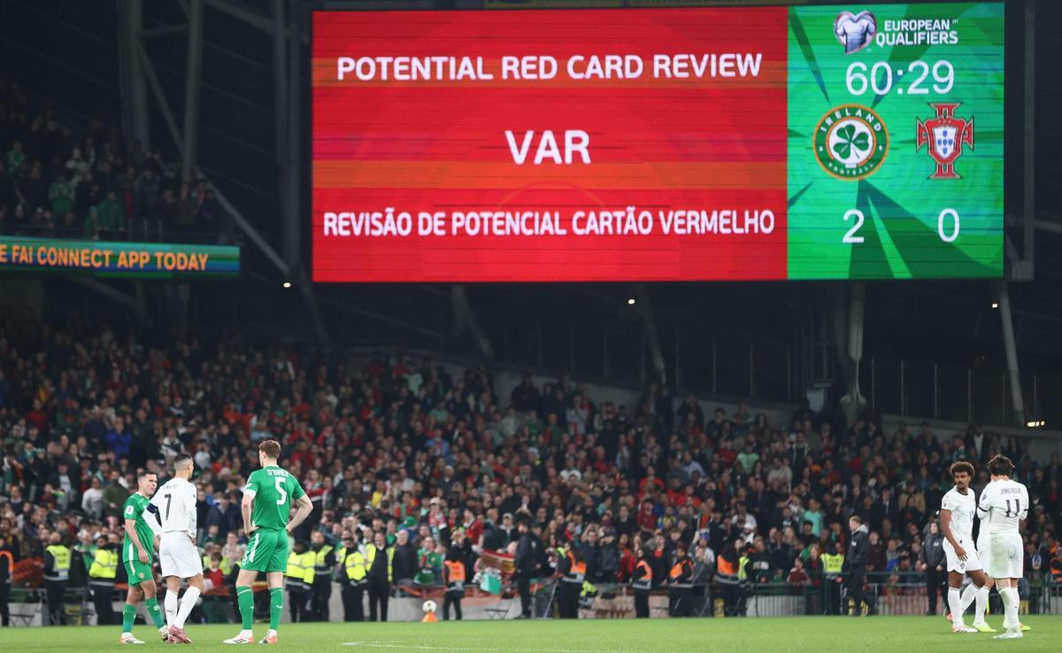 Cristiano Ronaldo fue expulsado tras intervención del VAR