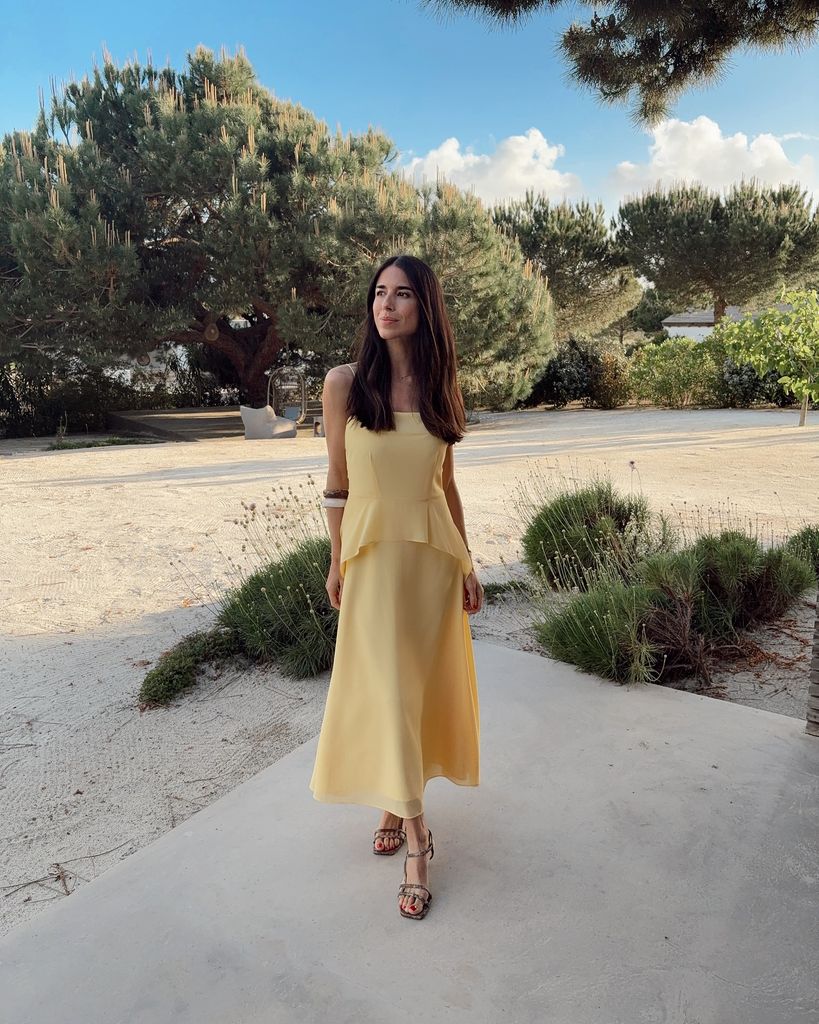 Invitadas con escote cuadrado en bodas Laura Corsini