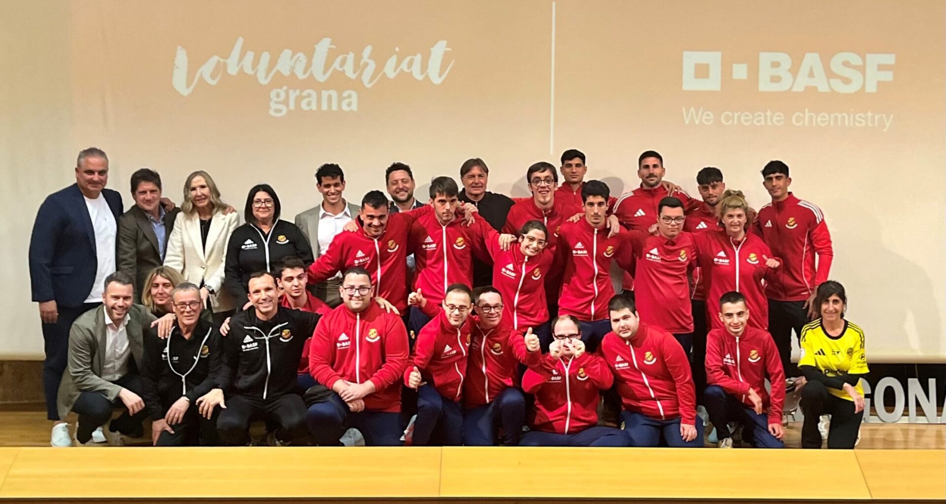 El equipo Genuine y el Voluntariado Grana BASF, listos para una nueva edición de LALIGA GENUINE Moeve en Tarragona