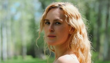 Las lágrimas de Rumer, hija de Bruce Willis, al hablar sobre ser madre soltera: "A veces es difícil"