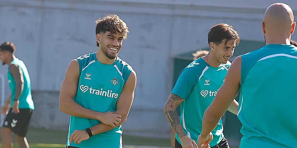 «Tienes que venir aquí; vas a flipar con la ciudad, te va a encantar Sevilla»