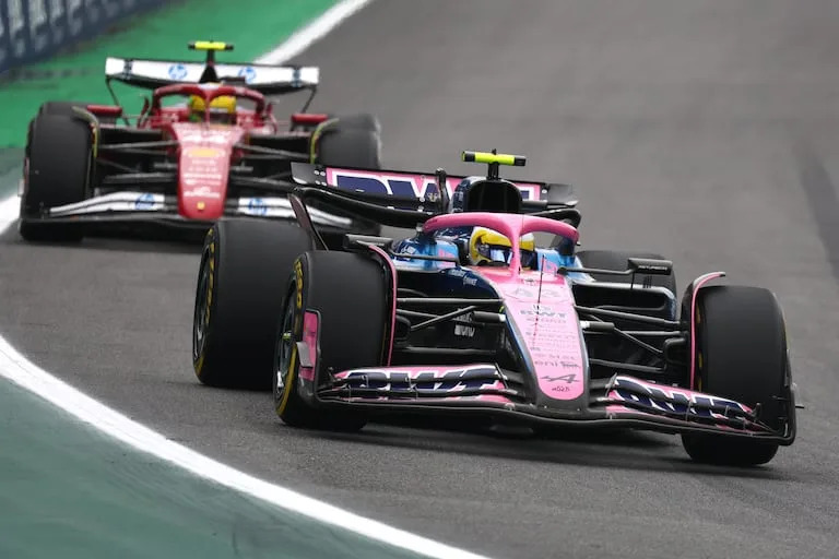 Franco Colapinto llegó 15° en el GP de Brasil, una posición por delante de la que largó