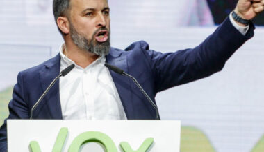 El machismo de Disenso, la fundación de Vox, contra tertulianas como Santaolalla o Intxaurrondo: "Mamporreras extremista"