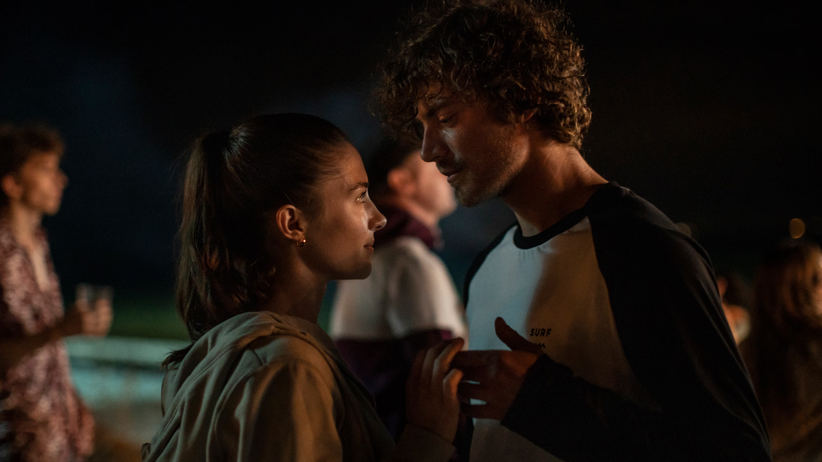 esta película de romance dura 100 minutos y es ideal para vivir un amor ligero y sencillo esta semana