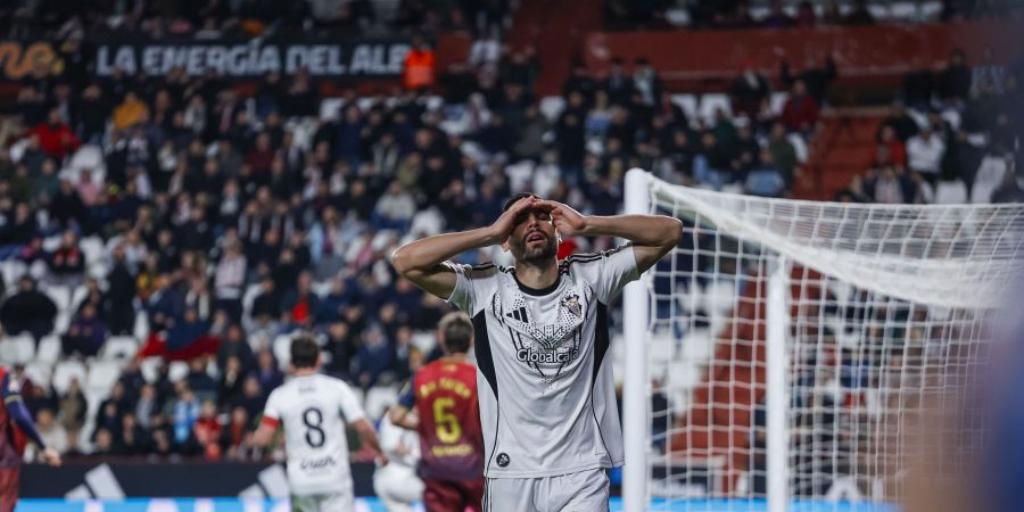 La suerte y el acierto no le acompañan al Albacete frente al líder