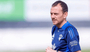 Alberto González carga contra el VAR: "Es una desgracia para el fútbol, nos está sacando a todos locos" - Riazor.org