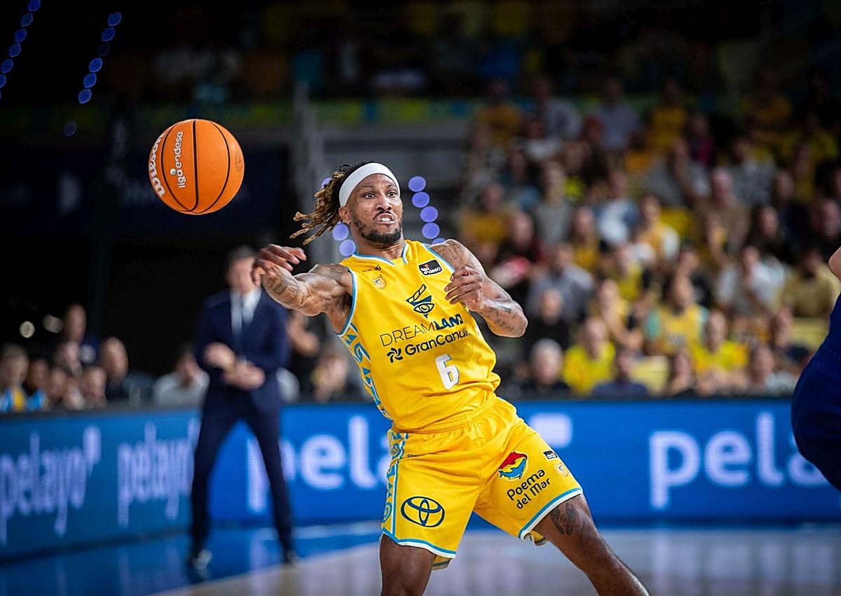 Imagen secundaria 1 - El Dreamland Gran Canaria claudica ante el Barça en el Arena (61-72)
