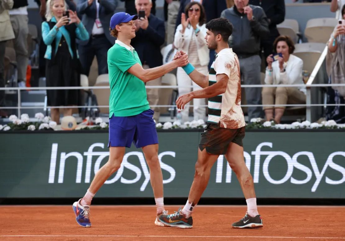 El español y el italiano protagonizaron una final de Roland Garros para la historia a principios de este año, en la que Alcaraz se impuso en un épico partido a cinco sets.
