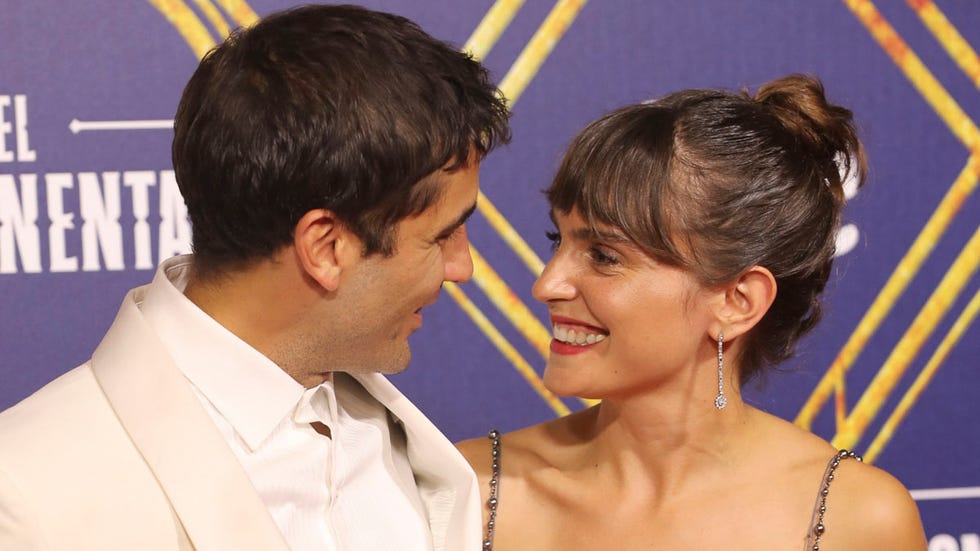 Alex Garcia y Veronica Echegui alex garcia y veronica echegui juntos en un photocall