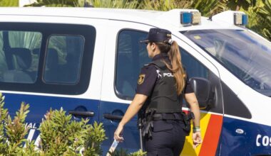 Detienen a una madre por echar líquido irritante en los ojos a su hijo de dos años en Alicante