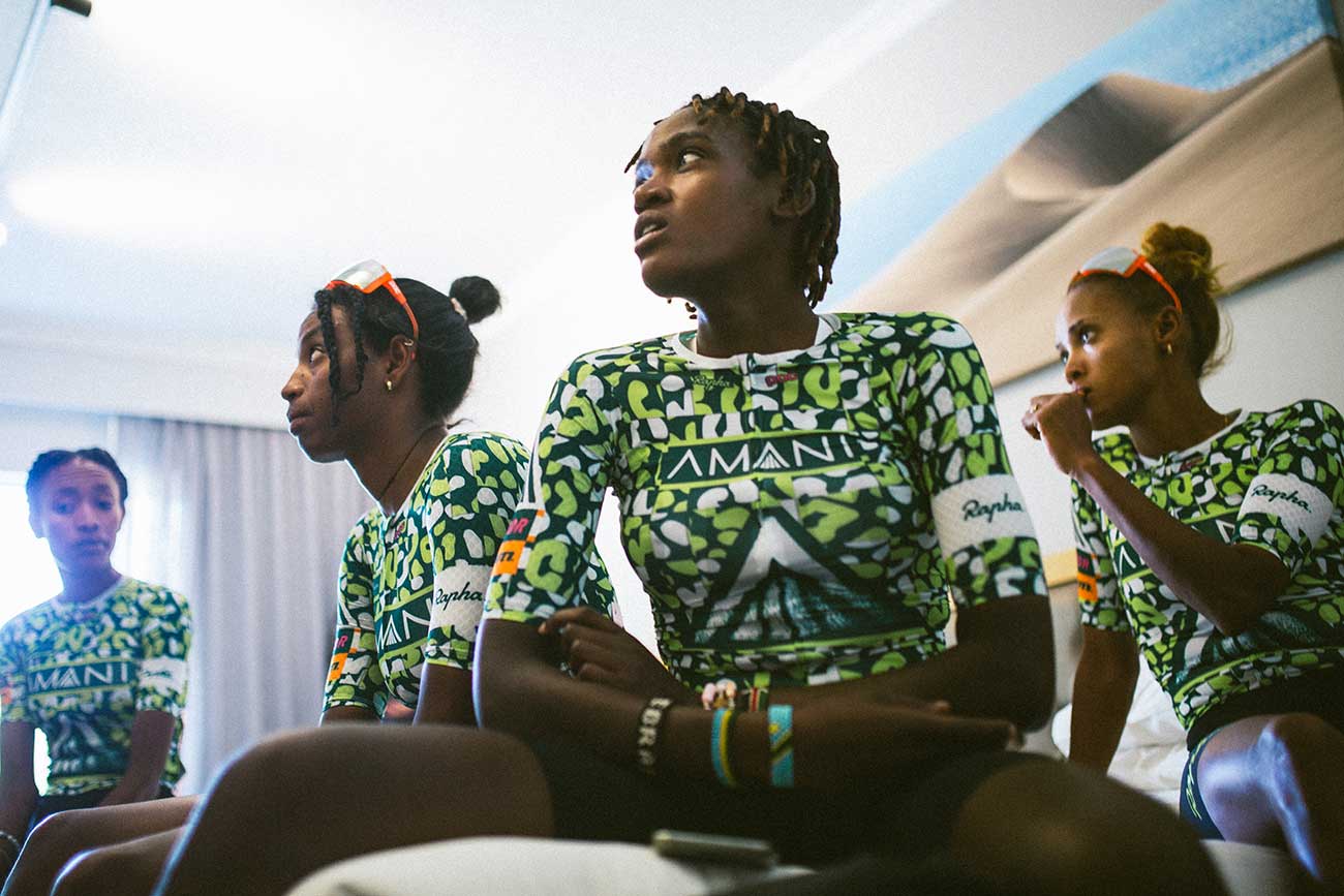 Team Amani da un nuevo salto adelante con el primer equipo femenino continental UCI de África