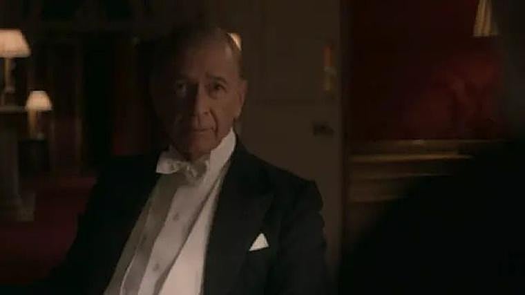 Aparición de Clive Arrindell en un capítulo de 'The Crown'