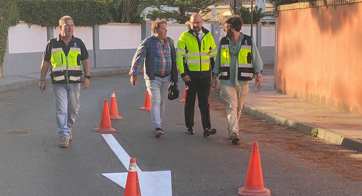 El Ayuntamiento continúa con la campaña de mejora de la señalización horizontal en distintos puntos de la ciudad