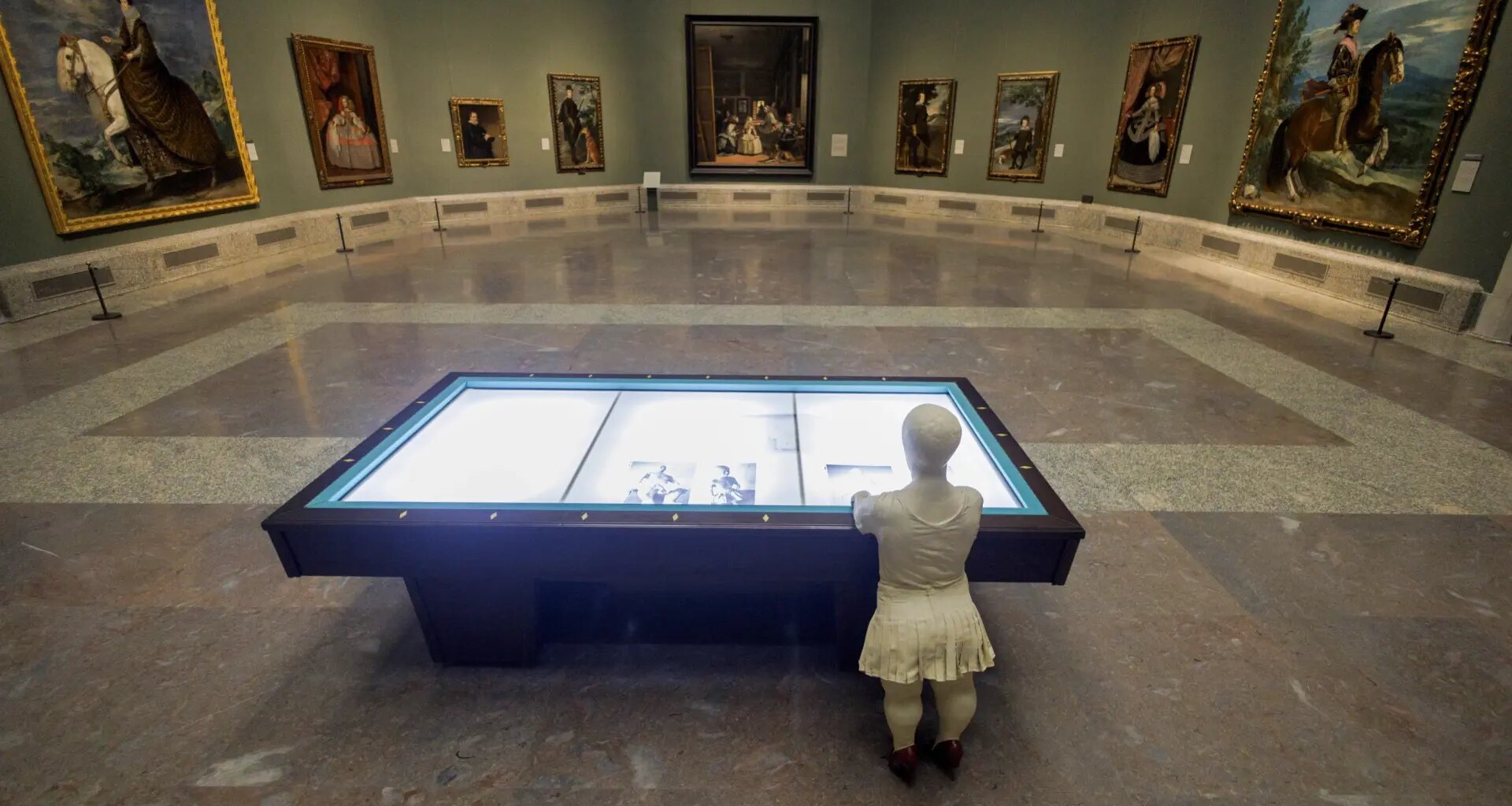 Juan Muñoz vuelve al Museo del Prado que 'saqueó' sin complejos