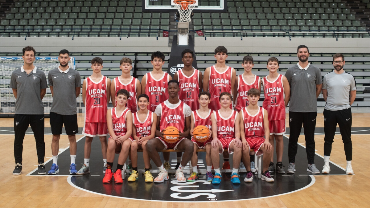 La plantilla del UCAM CB infantil. - Foto: UCAM CB