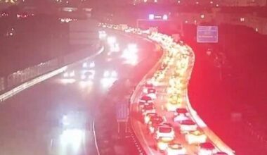 El vuelco de un camión en la AP-7 provoca retenciones de varios kilómetros sentido Málaga