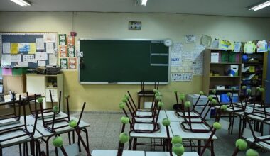 Familias ante la suspensión de clases: de aplaudir a los abuelos a denunciar que la modalidad online «no existe en Canarias»