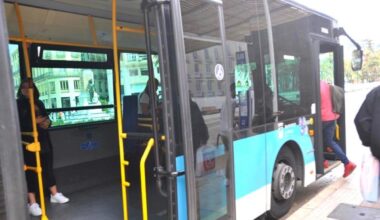 El Ayuntamiento de Málaga oferta casi 1.000 tarjetas de transporte con 50 viajes gratis para la EMT: requisitos para conseguirlas y cuándo pedirlas