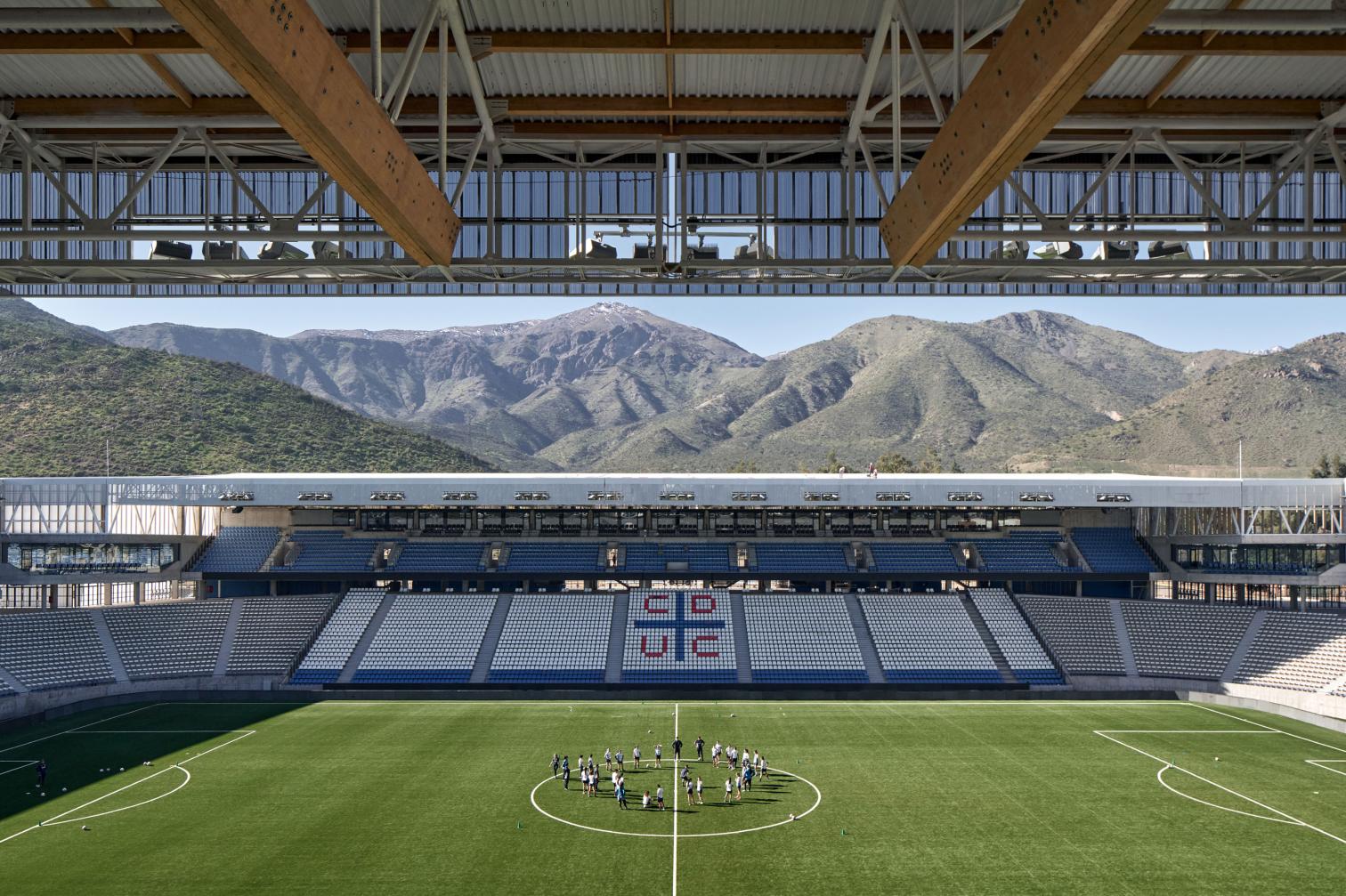 Renovación del estadio de la Universidad Católica en Santiago de Chile