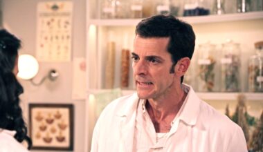 Luis descubre que Brossard quiere comercializar el perfume que crearon para Cobeaga