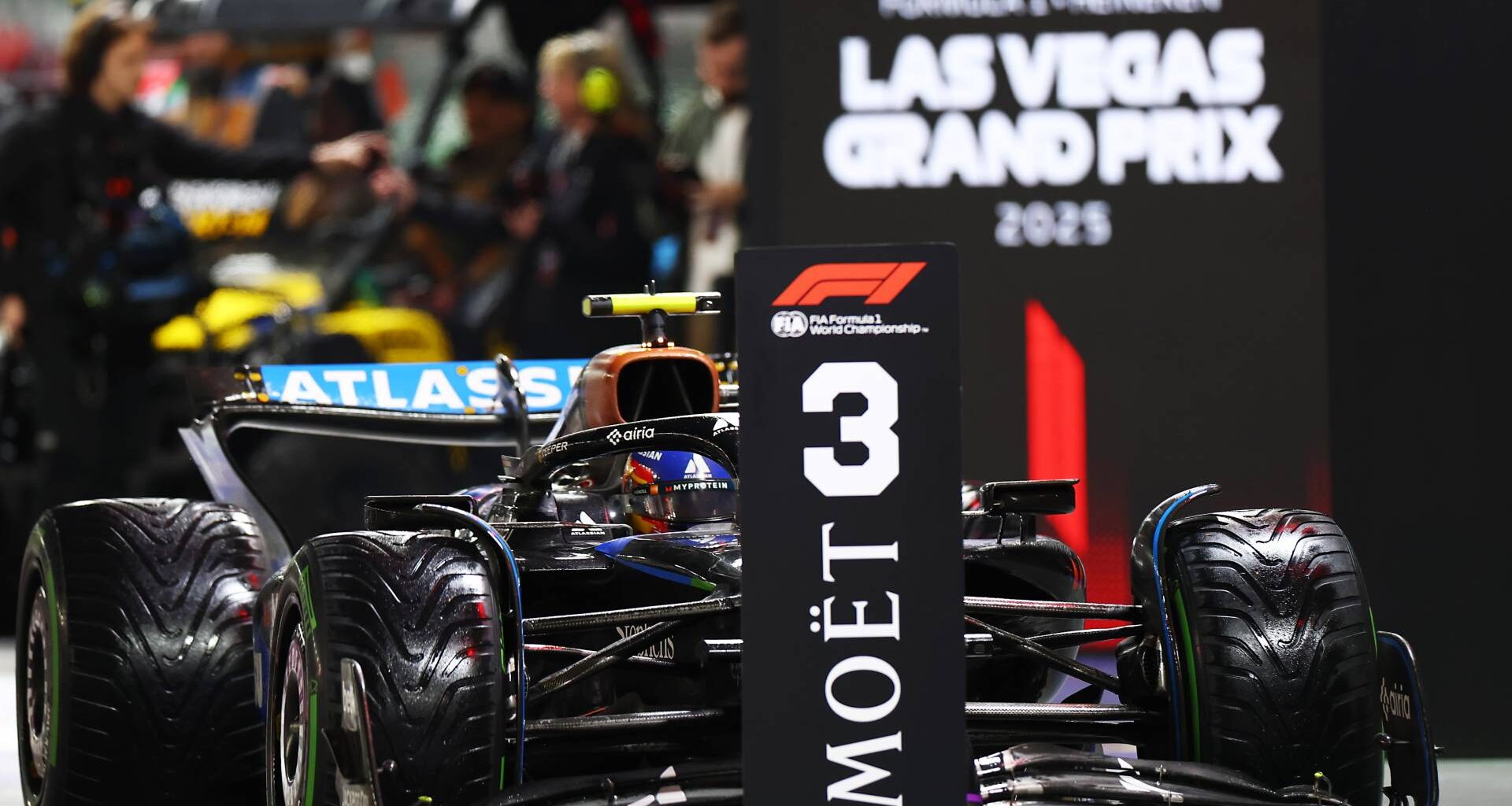 Brillante tercer puesto de Carlos Sainz en una clasificación de Las Vegas marcada por la lluvia