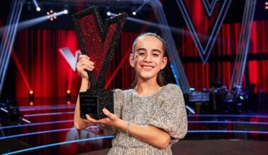 Alira Moya, con el título de ganadora de La Voz Kids 2024.